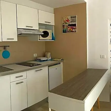 Close Americas New Gem Wi Fi Free Playa Honda Hotel